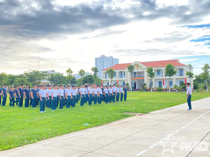 Sư đo&agrave;n 367 v&agrave; Sư đo&agrave;n 370 tổ chức tham gia hoạt động đi bộ &ldquo;C&ugrave;ng Việt Nam tiến bước&rdquo;