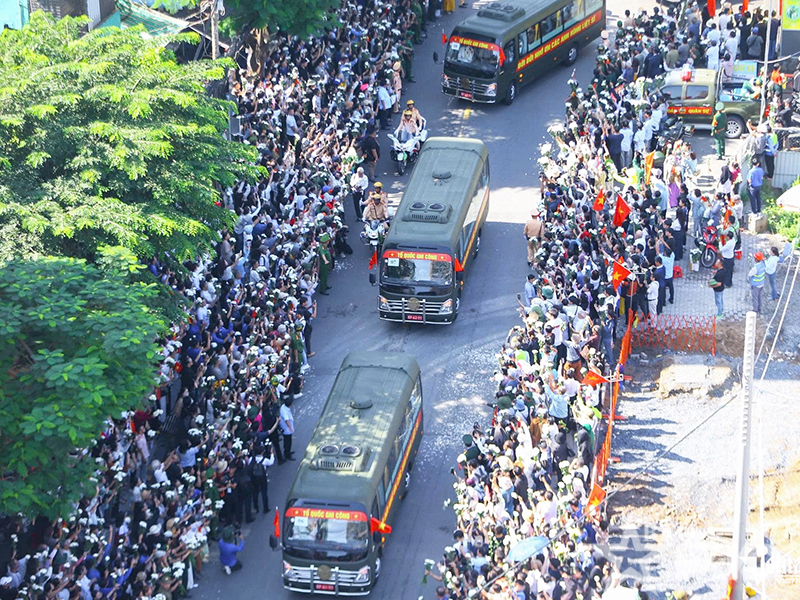 Th&agrave;nh phố Hồ Ch&iacute; Minh tổ chức Lễ truy điệu v&agrave; an t&aacute;ng 731 h&agrave;i cốt liệt sĩ được t&igrave;m kiếm, quy tập tại c&ocirc;ng vi&ecirc;n L&ecirc; Thi Ri&ecirc;ng