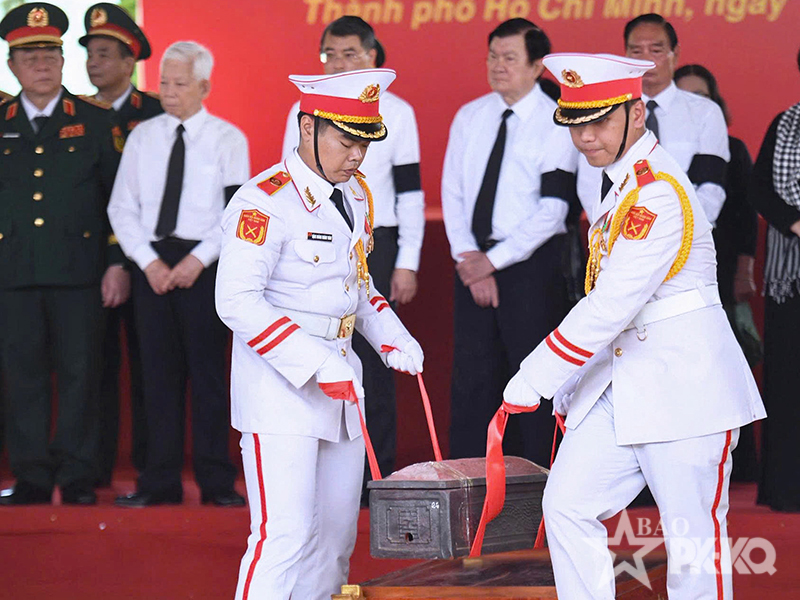 Th&agrave;nh phố Hồ Ch&iacute; Minh tổ chức Lễ truy điệu v&agrave; an t&aacute;ng 731 h&agrave;i cốt liệt sĩ được t&igrave;m kiếm, quy tập tại c&ocirc;ng vi&ecirc;n L&ecirc; Thi Ri&ecirc;ng