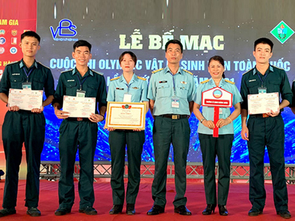 Trường Sĩ quan Không quân giành giải nhì toàn đoàn tại Cuộc thi Olympic Vật lý sinh viên toàn quốc năm 2021