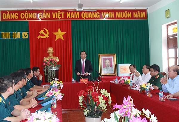 Chủ tịch Nước Trần Đại Quang thăm và làm việc tại Trung đoàn 925 (Sư đoàn 372)