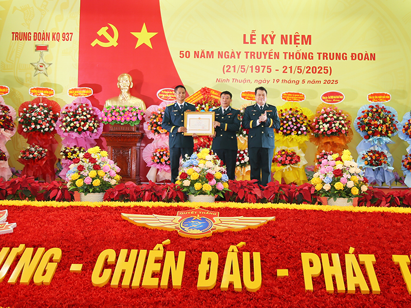 Trung đoàn 937 kỷ niệm 50 năm ngày truyền thống