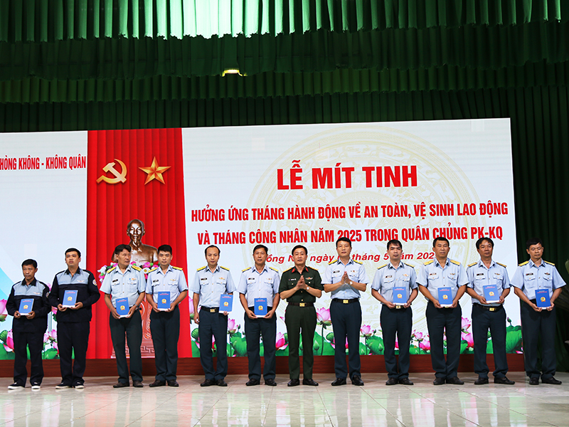 Nhà máy A29 mít tinh hưởng ứng Tháng hành động về an toàn, vệ sinh lao động và Tháng Công nhân năm 2025