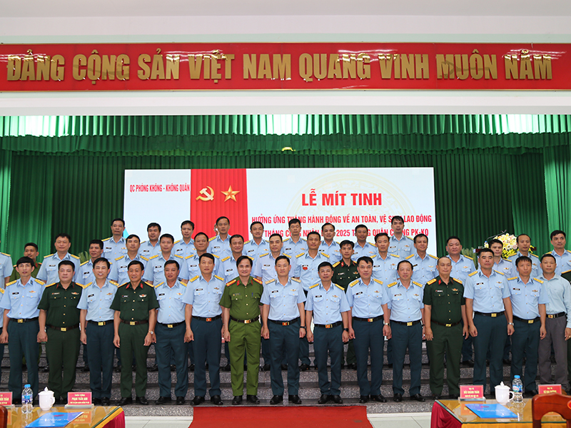 Nhà máy A29 mít tinh hưởng ứng Tháng hành động về an toàn, vệ sinh lao động và Tháng Công nhân năm 2025