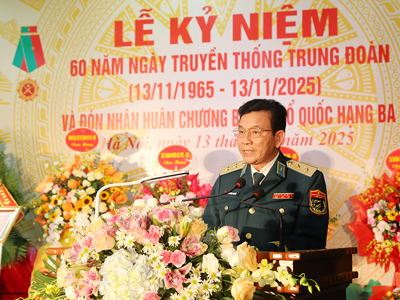 Trung đoàn 257 kỷ niệm 60 năm Ngày truyền thống và đón nhận Huân chương bảo vệ Tổ quốc hạng Ba
