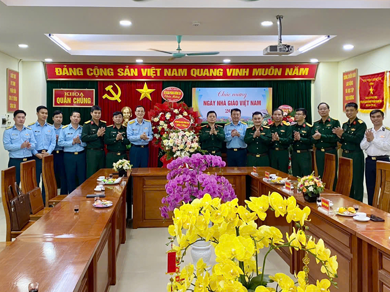 Sư đoàn 361 chúc mừng các học viện, nhà trường trong và ngoài Quân đội nhân Ngày Nhà giáo Việt Nam 20-11