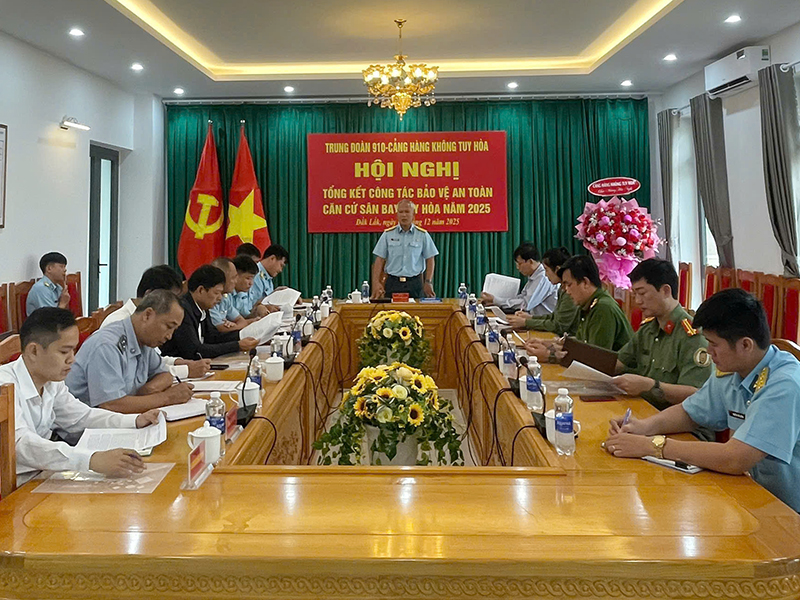 Ban Chỉ đạo an toàn căn cứ sân bay Tuy Hòa tổ chức hội nghị tổng kết công tác bảo vệ an toàn căn cứ sân bay năm 2025