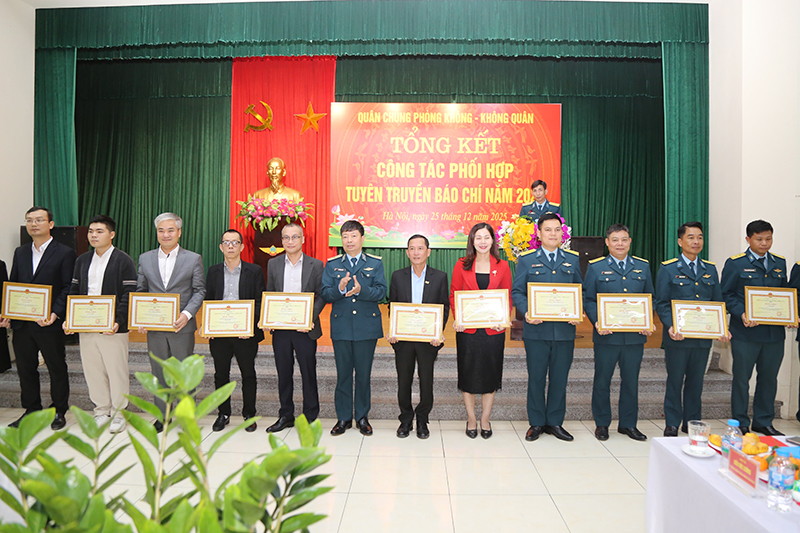 Quân chủng Phòng không - Không quân tổng kết công tác phối hợp tuyên truyền báo chí năm 2025