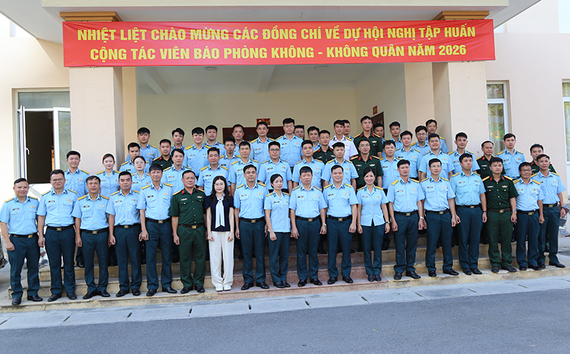 Cục Ch&iacute;nh trị Qu&acirc;n chủng Ph&ograve;ng kh&ocirc;ng - Kh&ocirc;ng qu&acirc;n khai mạc Hội nghị tập huấn cộng t&aacute;c vi&ecirc;n B&aacute;o Ph&ograve;ng kh&ocirc;ng - Kh&ocirc;ng qu&acirc;n năm 2026