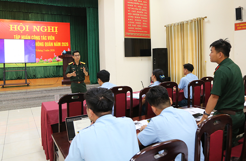 Cục Ch&iacute;nh trị Qu&acirc;n chủng Ph&ograve;ng kh&ocirc;ng - Kh&ocirc;ng qu&acirc;n bế mạc Hội nghị tập huấn cộng t&aacute;c vi&ecirc;n B&aacute;o Ph&ograve;ng kh&ocirc;ng - Kh&ocirc;ng qu&acirc;n năm 2026