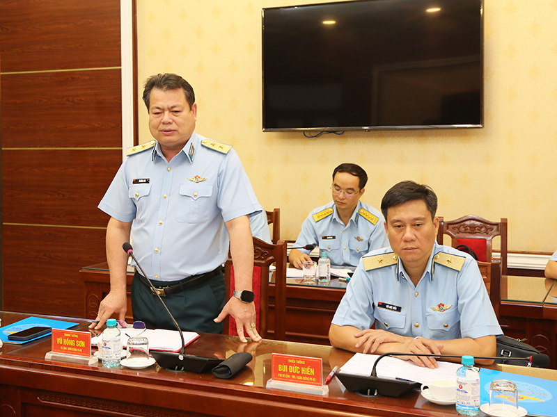 Bộ Quốc ph&ograve;ng l&agrave;m việc với Qu&acirc;n chủng Ph&ograve;ng kh&ocirc;ng - Kh&ocirc;ng qu&acirc;n về Dự &aacute;n VQ v&agrave; hệ thống tự động h&oacute;a chỉ huy