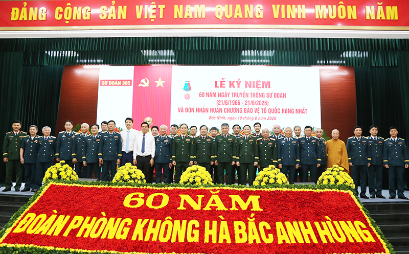 Sư đo&agrave;n 365 tổ chức Lễ kỷ niệm 60 năm Ng&agrave;y truyền thống v&agrave; đ&oacute;n nhận Hu&acirc;n chương Bảo vệ Tổ quốc hạng Nhất