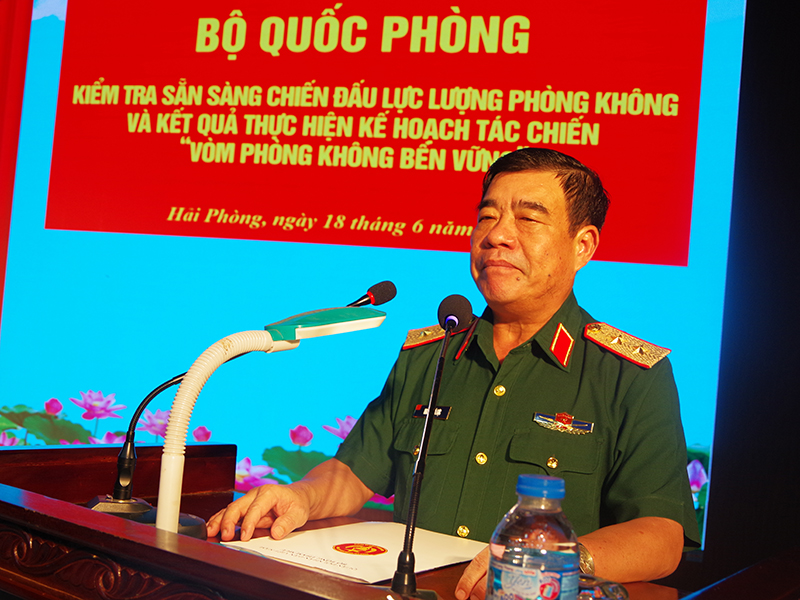 Bộ Tổng Tham mưu kiểm tra sẵn s&agrave;ng chiến đấu lực lượng ph&ograve;ng kh&ocirc;ng v&agrave; kết quả thực hiện kế hoạch t&aacute;c chiến &ldquo;V&ograve;m v&ograve;ng kh&ocirc;ng bền vững&rdquo; tại Sư đo&agrave;n 363