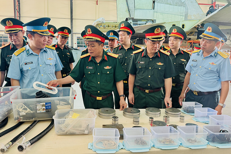 H&agrave;nh tr&igrave;nh l&agrave;m chủ c&ocirc;ng nghệ sửa chữa m&aacute;y bay chiến đấu
