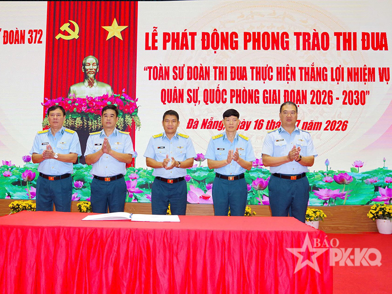 Sư đoàn 372 phát động Phong trào Thi đua thực hiện thắng lợi nhiệm vụ quân sự, quốc phòng giai đoạn 2026 - 2030