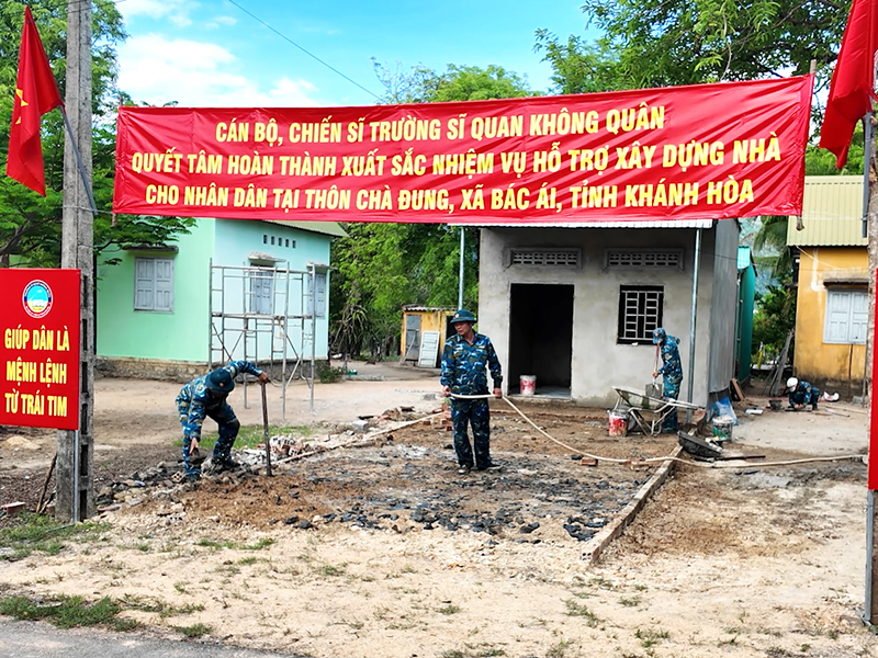 B&agrave;i 3: &ldquo;Vượt nắng, thắng mưa&rdquo; tr&ecirc;n c&ocirc;ng trường nắng gi&oacute;