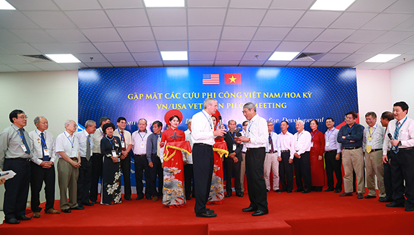 Cựu phi công quân sự Việt Nam và Hoa Kỳ gặp mặt tại Hà Nội - “Từ không chiến đến hòa giải và hợp tác, phát triển”