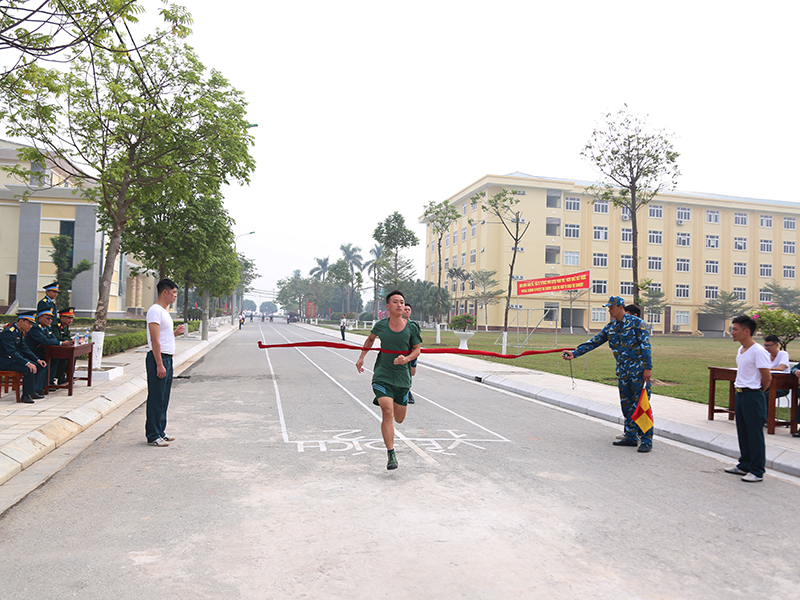 Bộ Tổng Tham mưu kiểm tra công tác giáo dục, đào tạo và xây dựng chính quy tại Trường Cao đẳng Kỹ thuật Phòng không - Không quân