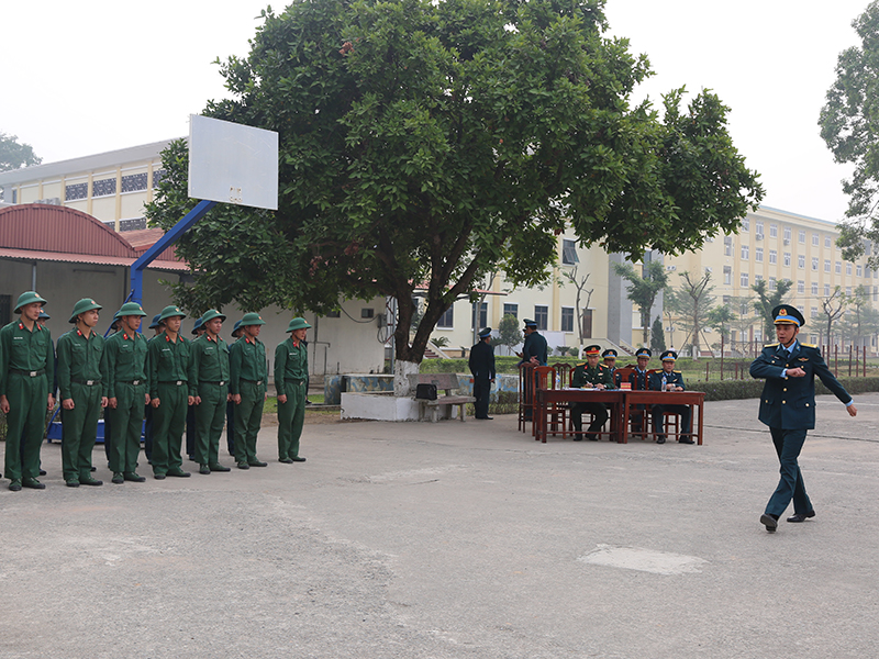 Bộ Tổng Tham mưu kiểm tra công tác giáo dục, đào tạo và xây dựng chính quy tại Trường Cao đẳng Kỹ thuật Phòng không - Không quân