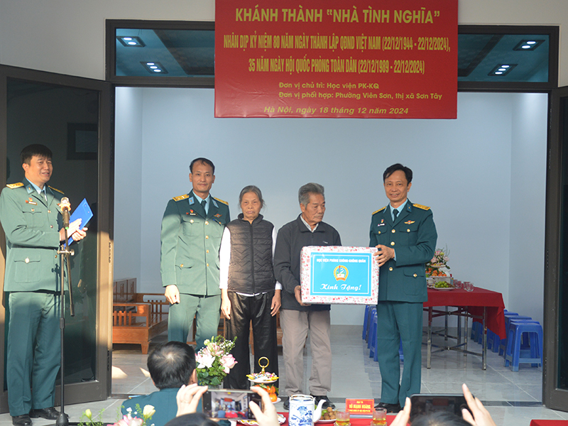 Học viện Phòng không - Không quân khánh thành và bàn giao “Nhà tình nghĩa” tặng gia đình ông Nguyễn Đăng Hậu