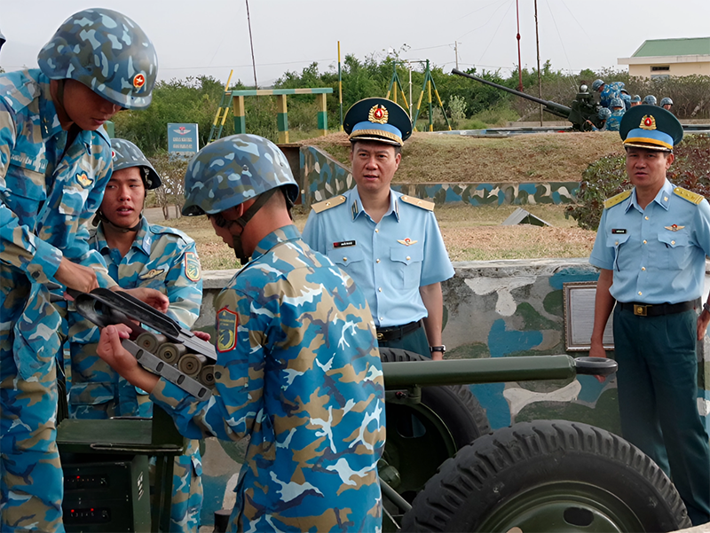 Sư đoàn 377 phát huy truyền thống, thi đua sôi nổi hướng về ngày hội lớn