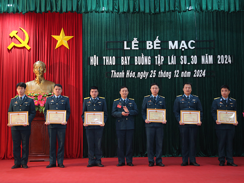 Quân chủng Phòng không - Không quân bế mạc Hội thao bay buồng tập lái Su-30 năm 2024