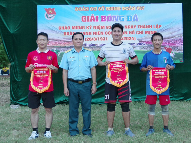 Đoàn cơ sở Trung đoàn 937 tổ chức Giải bóng đá thanh niên chào mừng kỷ niệm 93 năm Ngày thành lập Đoàn TNCS Hồ Chí Minh