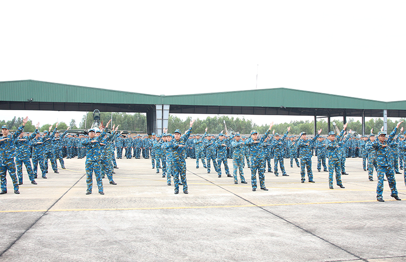 Các đơn vị trong Quân chủng Phòng không - Không quân tổ chức Lễ ra quân huấn luyện và phát động đợt thi đua cao điểm