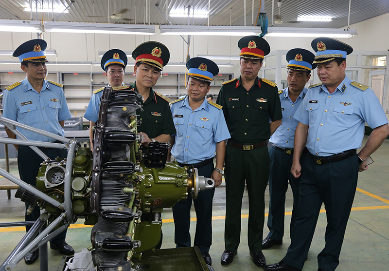 Bộ Tổng Tham mưu QĐND Việt Nam kiểm tra Nhà máy A42 và Nhà máy A41