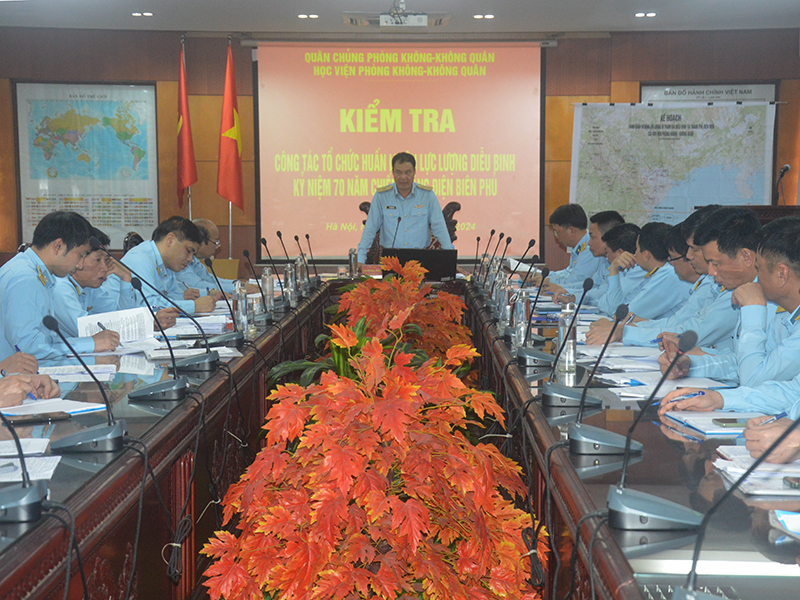 Quân chủng PK-KQ kiểm tra công tác tổ chức huấn luyện lực lượng tham gia diễu binh kỷ niệm 70 năm chiến thắng Điện Biên Phủ