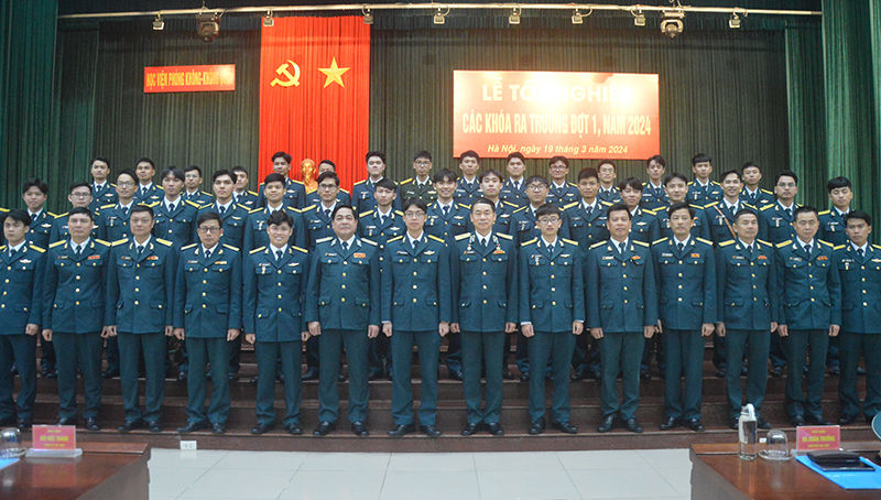 Học viện Phòng không-Không quân tổ chức Lễ tốt nghiệp ra trường đợt 1 năm 2024