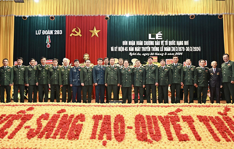 Lữ đoàn Phòng không 283 tổ chức Lễ đón nhận Huân chương Bảo vệ Tổ quốc hạng Nhì và Kỷ niệm 45 năm Ngày truyền thống