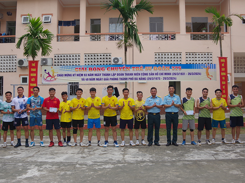 Sư đoàn 375 tổ chức Giải bóng chuyền trẻ chào mừng kỷ niệm 93 năm Ngày thành lập Đoàn TNCS Hồ Chí Minh