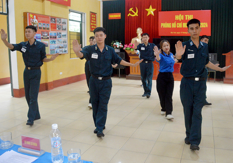 Trung đoàn 218 tổ chức Hội thi Phòng Hồ Chí Minh năm 2024