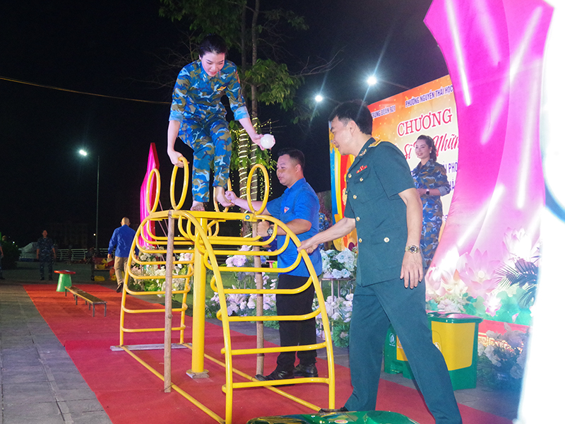 Trung đoàn 921 giành giải nhất Chương trình “Chiến sĩ và những người bạn” do phường Nguyễn Thái Học, TP Yên Bái tổ chức
