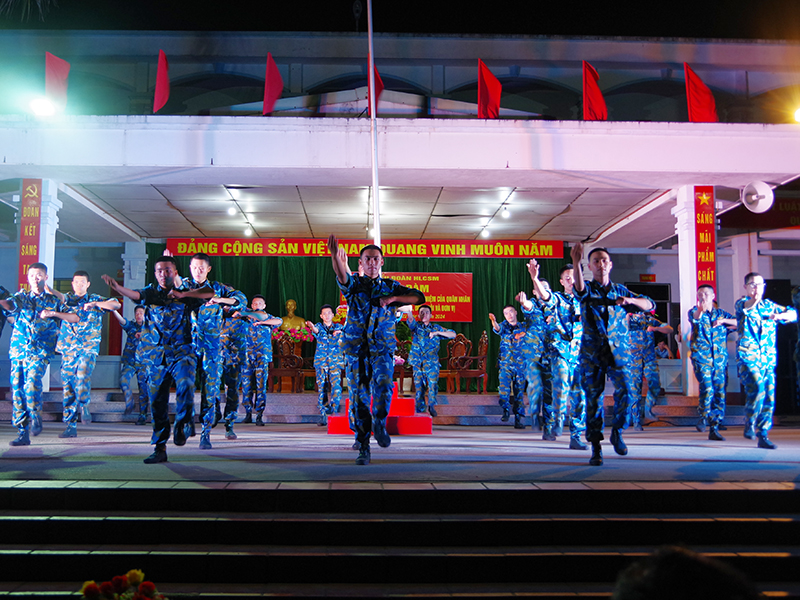 Tiểu đoàn Huấn luyện chiến sĩ mới, Sư đoàn 363 tổ chức tọa đàm “Nâng cao nhận thức, trách nhiệm của quân nhân đối với bản thân, gia đình, đồng đội và đơn vị”