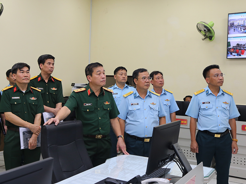 Đoàn công tác Học viện Chính trị, Bộ Quốc phòng thăm và làm việc tại Sư đoàn 367
