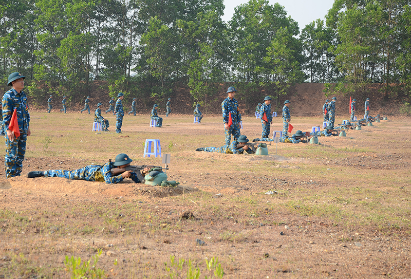 Tiểu đoàn huấn luyện chiến sĩ mới, Sư đoàn 372 tổ chức bắn đạn thật cho chiến sĩ mới