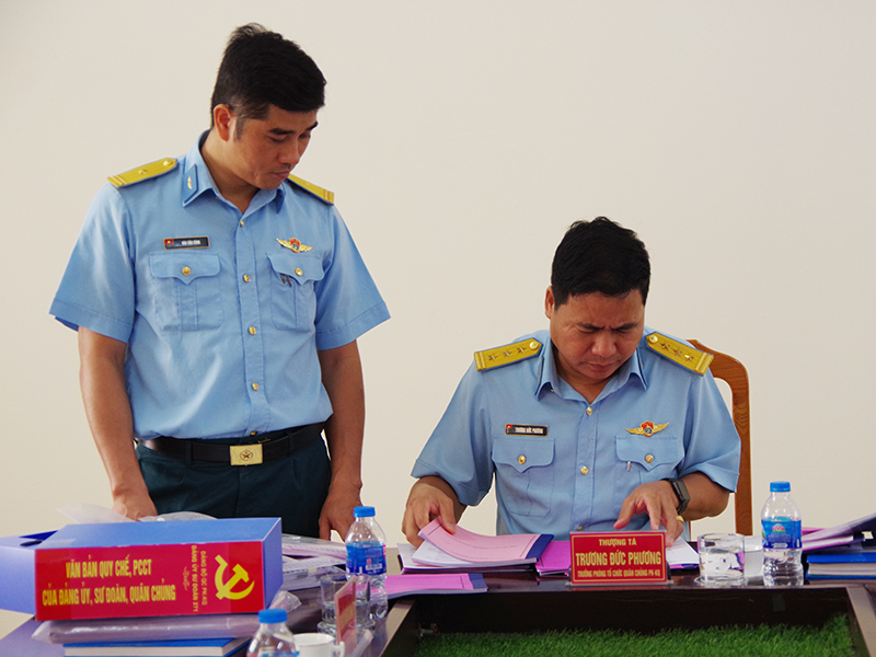 Phòng Tổ chức, Cục Chính trị PK-KQ kiểm tra nền nếp, chất lượng công tác tổ chức xây dựng Đảng tại Sư đoàn 371