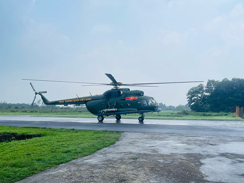 Trực thăng Trung đoàn 916 bay chuyển sân thành công từ Sân bay Điện Biên Phủ về Sân bay Hòa Lạc