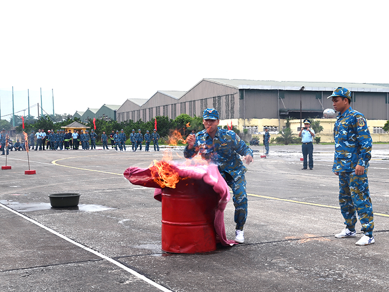 Quân chủng Phòng không - Không quân tổ chức Khai mạc Hội thao Phòng cháy, chữa cháy năm 2024