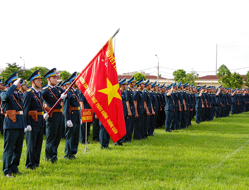 Trường Cao đẳng Kỹ thuật PK-KQ khai giảng các khóa Hạ sĩ quan chỉ huy, Nhân viên chuyên môn kỹ thuật năm học 2024-2025