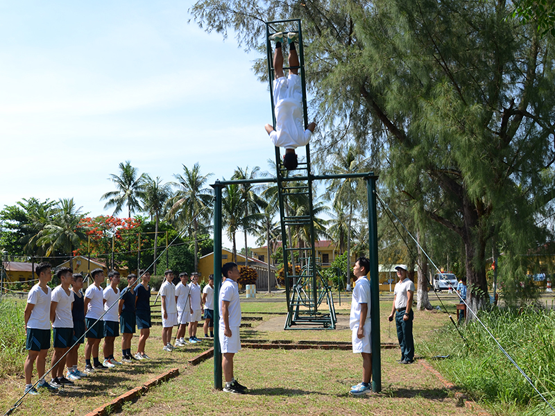 Quân chủng Phòng không - Không quân kiểm tra Sư đoàn 372