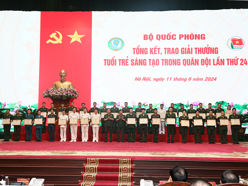 Thanh niên Quân chủng Phòng không - Không quân đạt thành tích cao trong tham gia Giải thưởng “Tuổi trẻ sáng tạo” trong Quân đội lần thứ 24