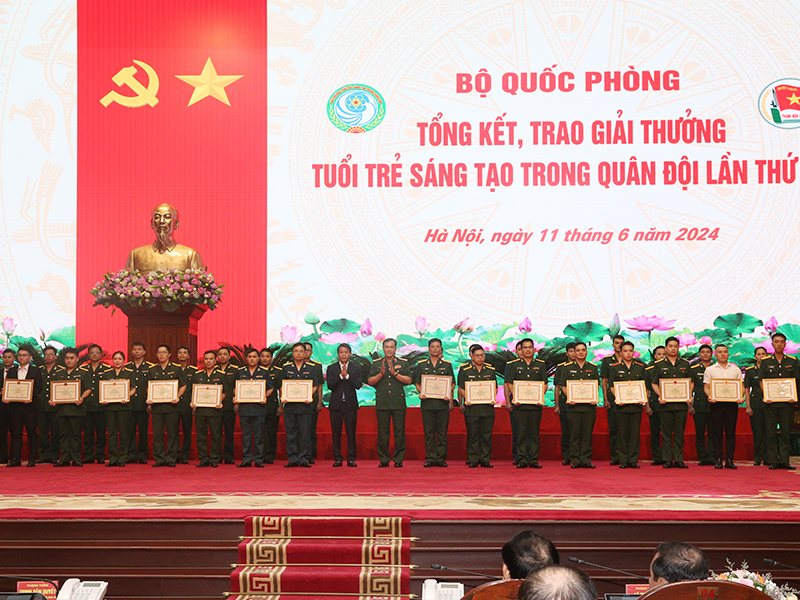 Thanh niên Quân chủng Phòng không - Không quân đạt thành tích cao trong tham gia Giải thưởng “Tuổi trẻ sáng tạo” trong Quân đội lần thứ 24