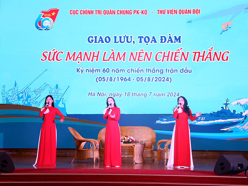 Chương trình trưng bày sách và giao lưu, tọa đàm với chủ đề “Sức mạnh làm nên chiến thắng”