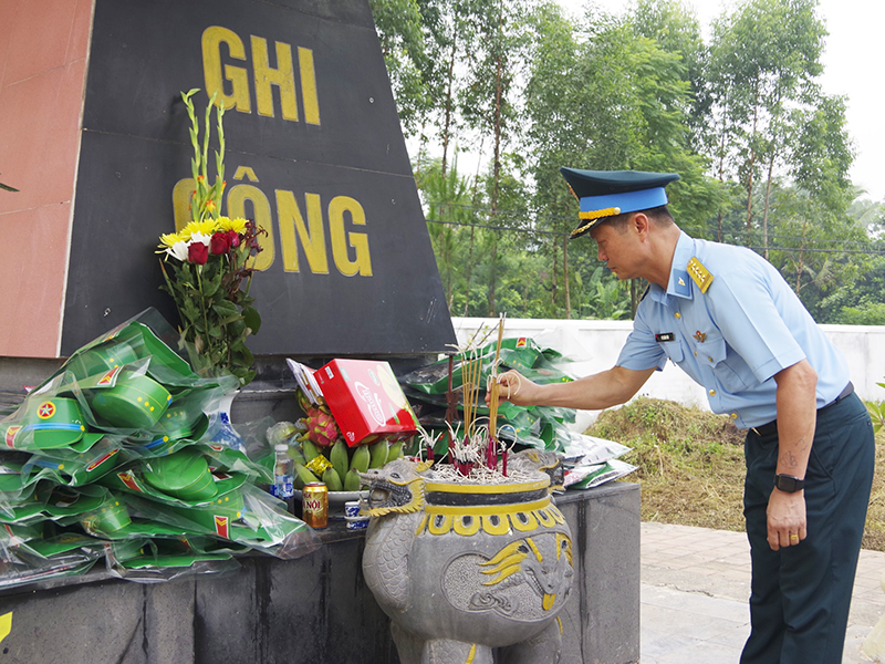 Thực hiện tốt công tác “Đền ơn đáp nghĩa” nhân dịp kỷ niệm 77 năm Ngày Thương binh - Liệt sĩ (27-7-1947 / 27-7-2024)