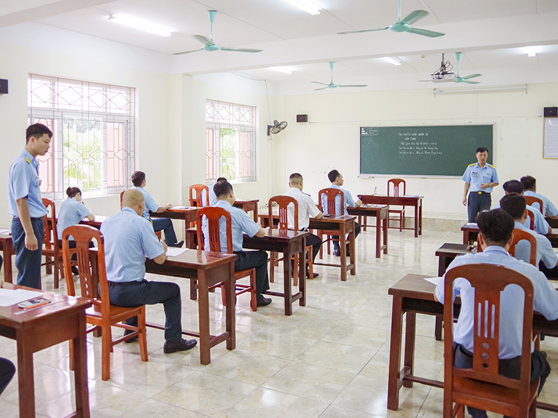 Trường Cao đẳng kỹ thuật Phòng không - Không quân tổ chức thi tuyển sinh đối tượng đào tạo hoàn thiện bậc Cao đẳng năm học 2024 - 2025