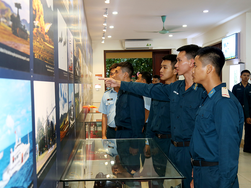 Quân chủng Phòng không-Không quân khai mạc Triển lãm “60 năm âm vang chiến thắng trận đầu”