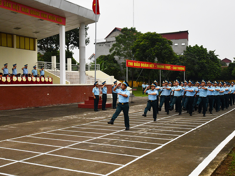 Quân chủng Phòng không - Không quân kiểm tra Sư đoàn 371